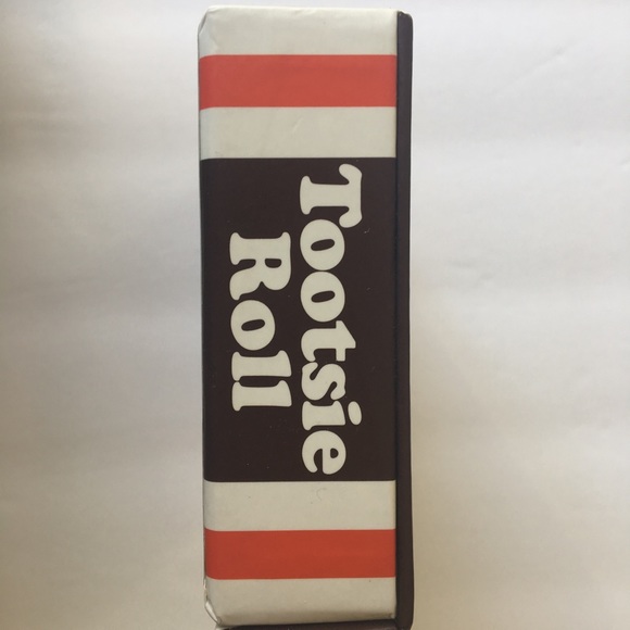 Macy’s Tootsie Roll Limited Edition Jewelry Set - Picture 3 of 5